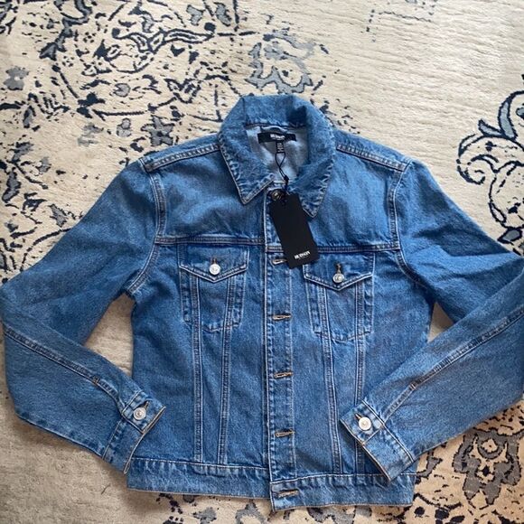 Hudson Classic Fitted Trucker Jean Jacket! - Picture 8 of 8